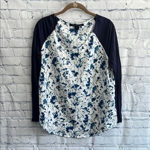French‎ Connection Floral Blue and White Women's long sleeve Top size large